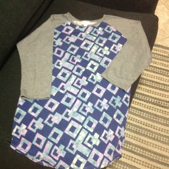 Lula Roe - Picture 2 of 3